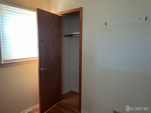 31 Mercer Road, Old Bridge, NJ 08857
