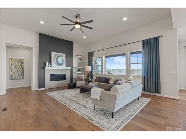 6685 Kenzie Cir, Castle Pines, CO 80108