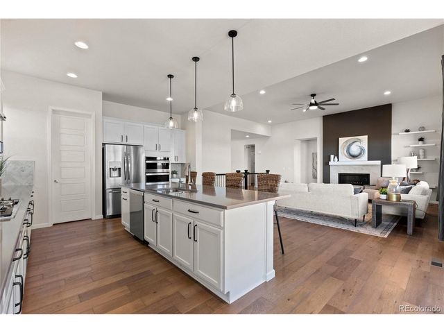 6685 Kenzie Cir, Castle Pines, CO 80108