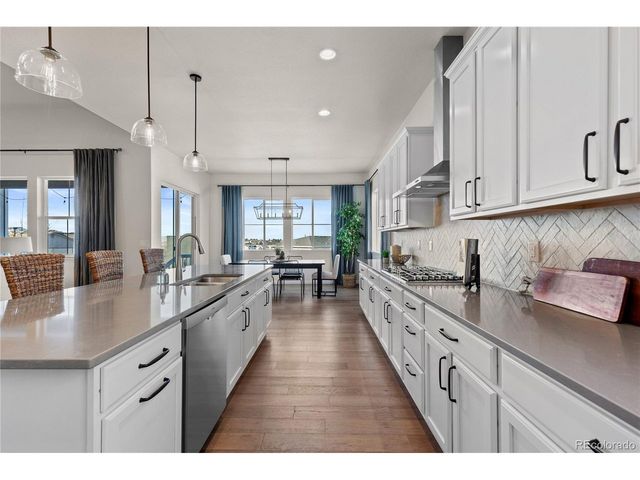 6685 Kenzie Cir, Castle Pines, CO 80108