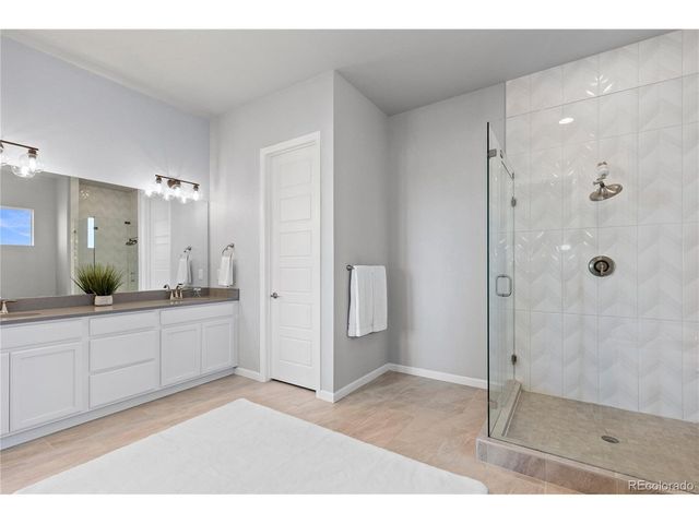 6685 Kenzie Cir, Castle Pines, CO 80108