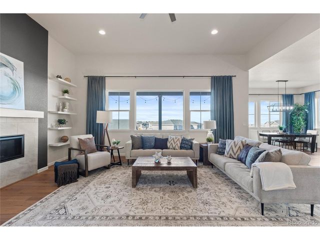 6685 Kenzie Cir, Castle Pines, CO 80108