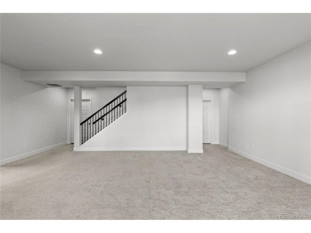 6685 Kenzie Cir, Castle Pines, CO 80108