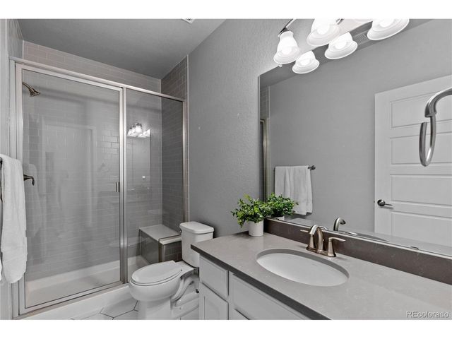 6685 Kenzie Cir, Castle Pines, CO 80108