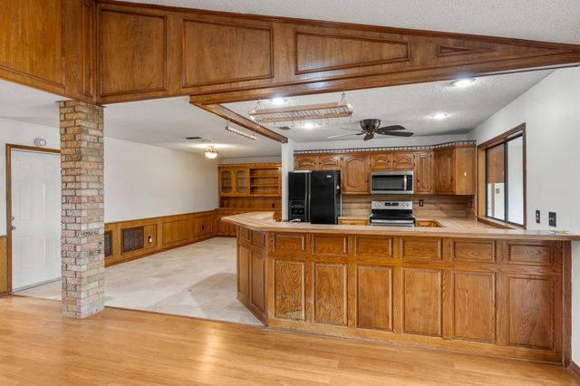 615 Private Road 5881, Yantis, TX 75497