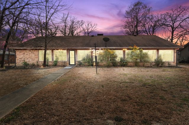 615 Private Road 5881, Yantis, TX 75497