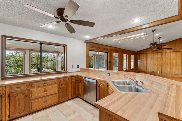 615 Private Road 5881, Yantis, TX 75497