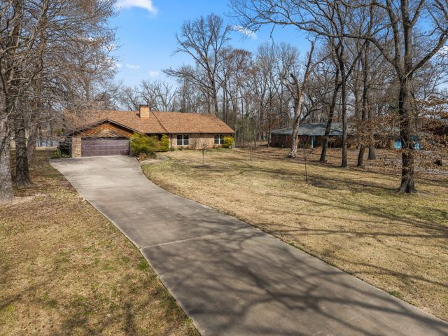 615 Private Road 5881, Yantis, TX 75497