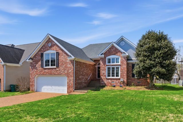 1311 Saybrook Xing, Thompsons Station, TN 37179