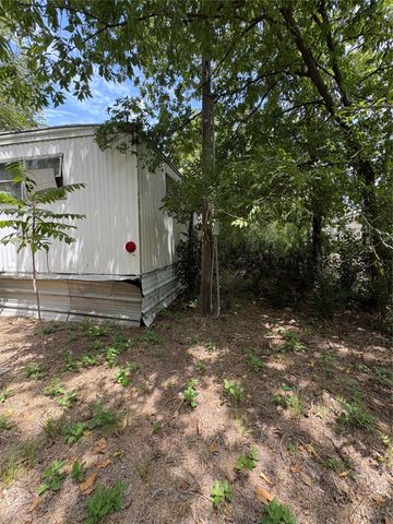 705 W Jefferson Avenue, Whitney, TX 76692
