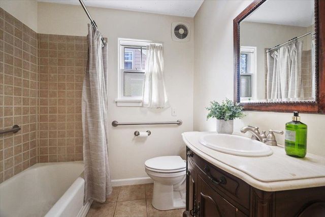 443 W 28th Ave, Spokane, WA 99203