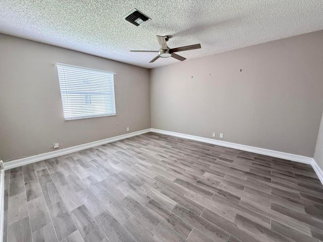 1740 NW 19th Terrace 202, Delray Beach, FL 33445