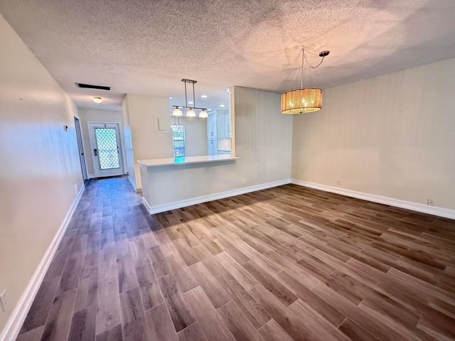 1740 NW 19th Terrace 202, Delray Beach, FL 33445