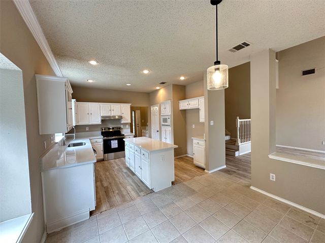 1901 Walters Drive, Plano, TX 75023