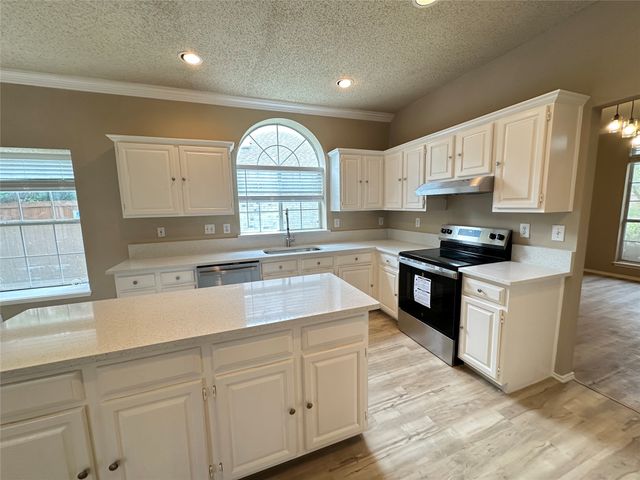 1901 Walters Drive, Plano, TX 75023