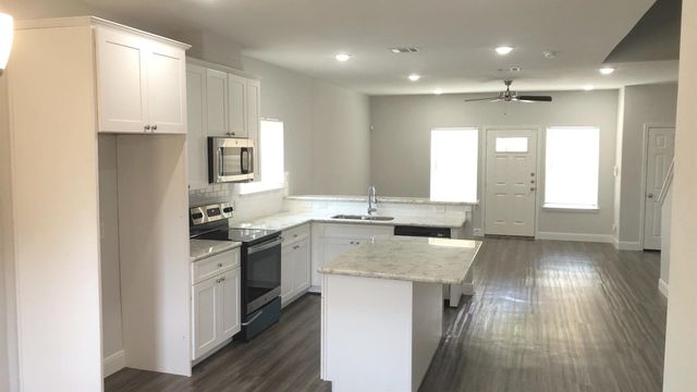 9218 Nyssa Avenue B, Houston, TX 77078