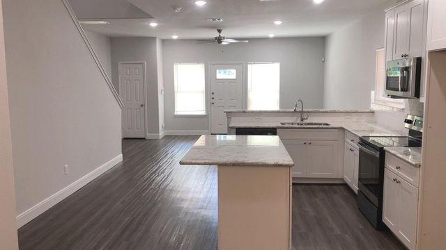 9218 Nyssa Avenue B, Houston, TX 77078