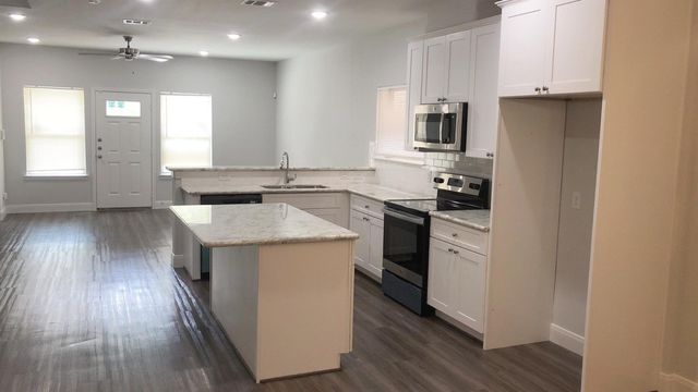 9218 Nyssa Avenue B, Houston, TX 77078