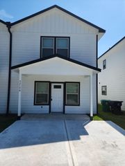 9218 Nyssa Avenue B, Houston, TX 77078