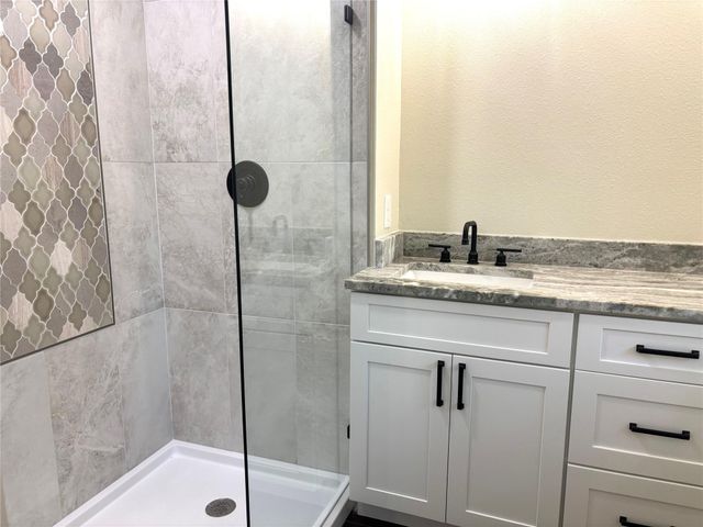 802 Victoria Street, Navasota, TX 77868