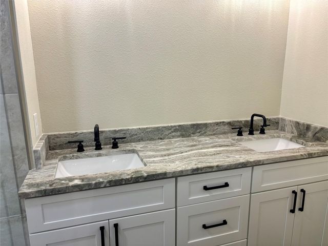 802 Victoria Street, Navasota, TX 77868