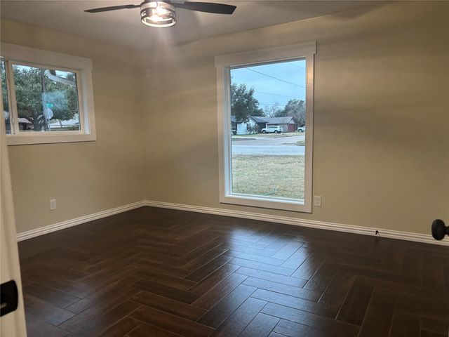 802 Victoria Street, Navasota, TX 77868