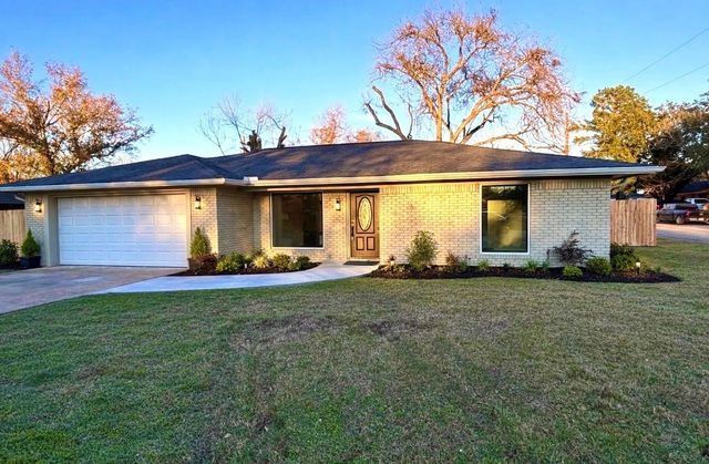 802 Victoria Street, Navasota, TX 77868