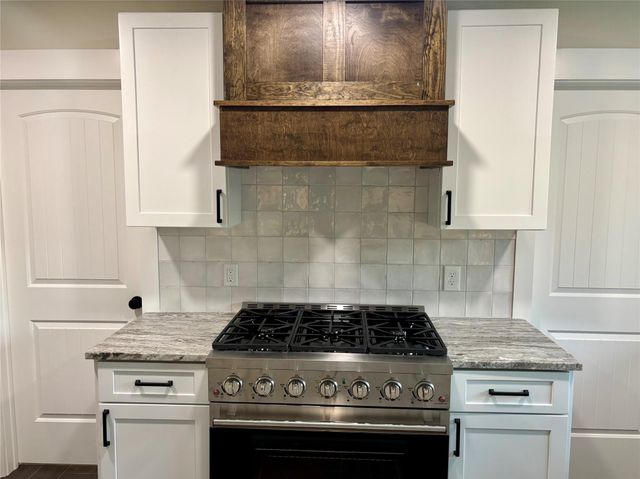 802 Victoria Street, Navasota, TX 77868