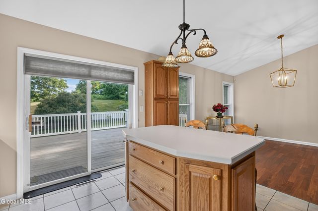 1118 Clute Crest Lane, Niskayuna, NY 12309