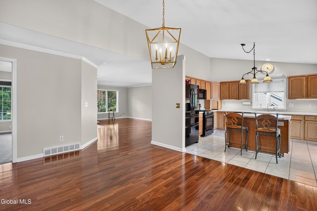 1118 Clute Crest Lane, Niskayuna, NY 12309