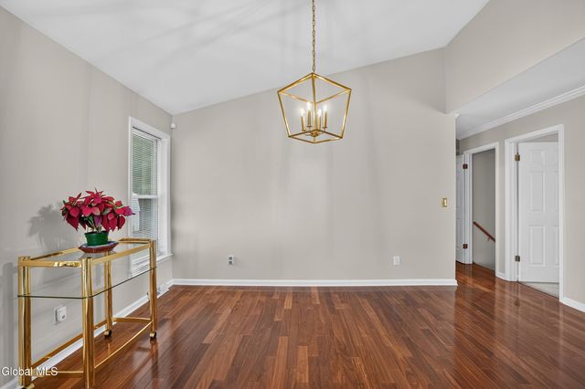 1118 Clute Crest Lane, Niskayuna, NY 12309