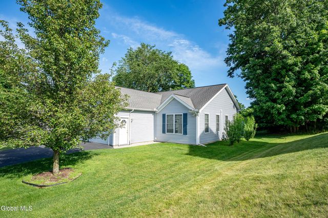 1118 Clute Crest Lane, Niskayuna, NY 12309