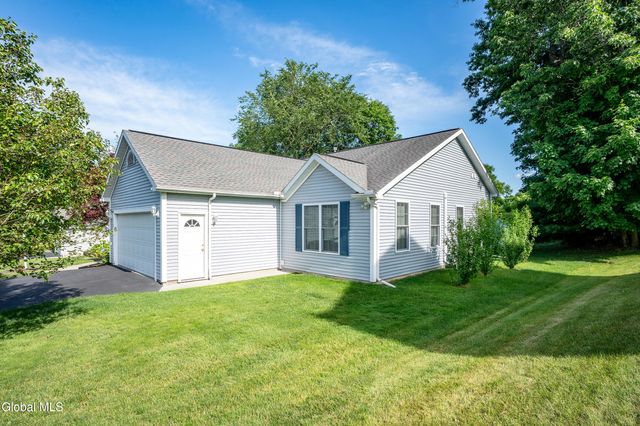 1118 Clute Crest Lane, Niskayuna, NY 12309
