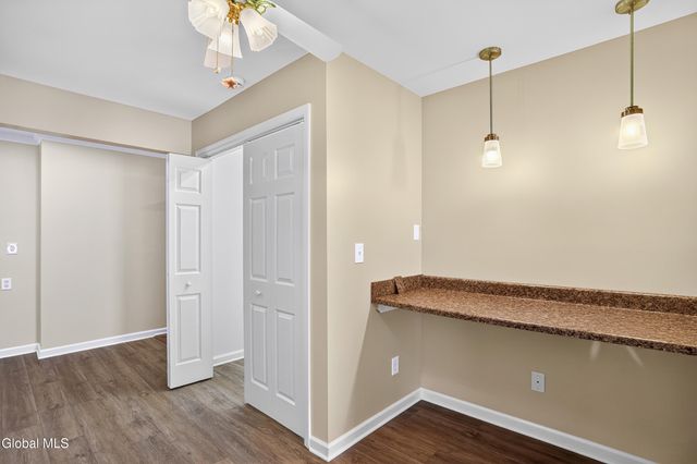 1118 Clute Crest Lane, Niskayuna, NY 12309