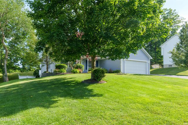 1118 Clute Crest Lane, Niskayuna, NY 12309