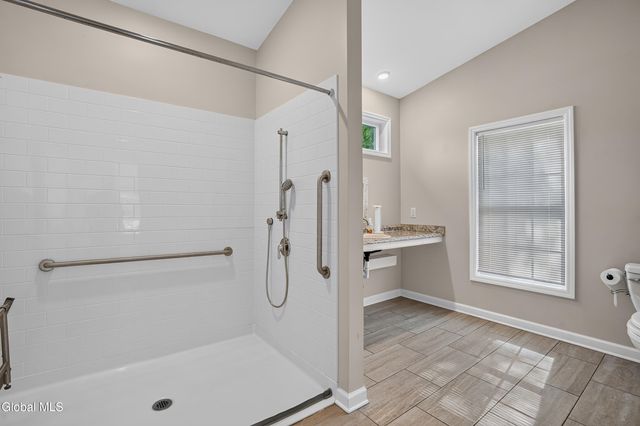 1118 Clute Crest Lane, Niskayuna, NY 12309