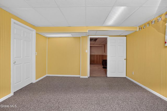 1118 Clute Crest Lane, Niskayuna, NY 12309