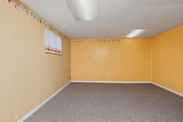 1118 Clute Crest Lane, Niskayuna, NY 12309