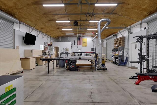 4700 Skates CIR, Fort Myers, FL 33905