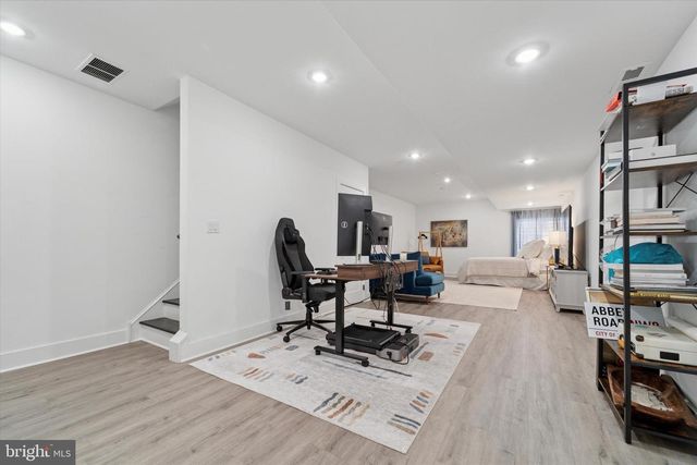 73 E SHARPNACK ST, Philadelphia, PA 19119