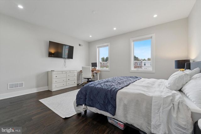 73 E SHARPNACK ST, Philadelphia, PA 19119