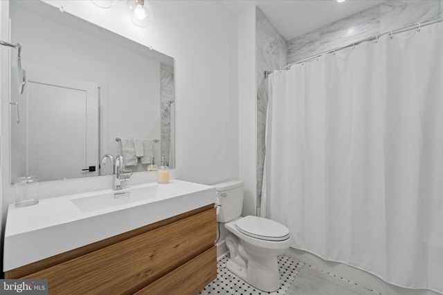 73 E SHARPNACK ST, Philadelphia, PA 19119