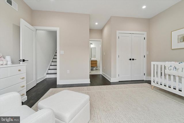 73 E SHARPNACK ST, Philadelphia, PA 19119