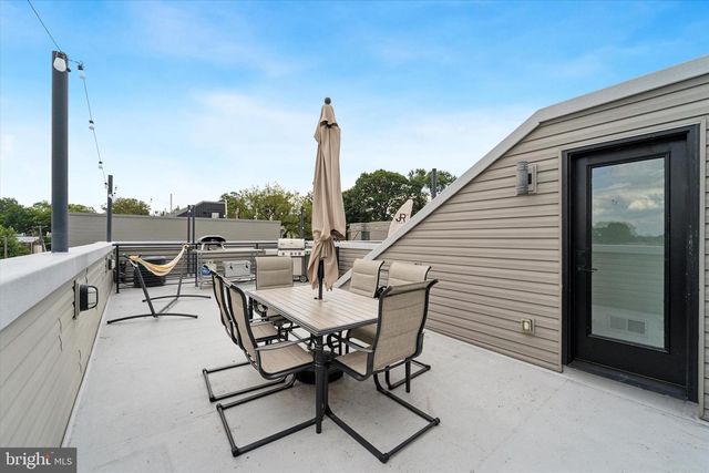 73 E SHARPNACK ST, Philadelphia, PA 19119