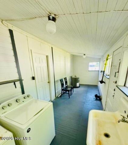 1035 Page Avenue, Wilmington, NC 28403