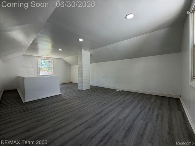 6760 Warwick Street, Detroit, MI 48228