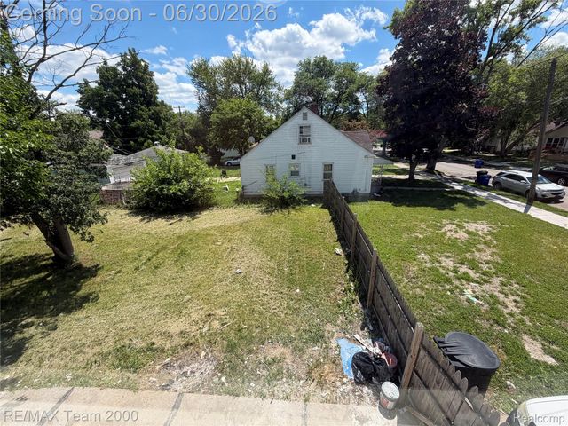 6760 Warwick Street, Detroit, MI 48228
