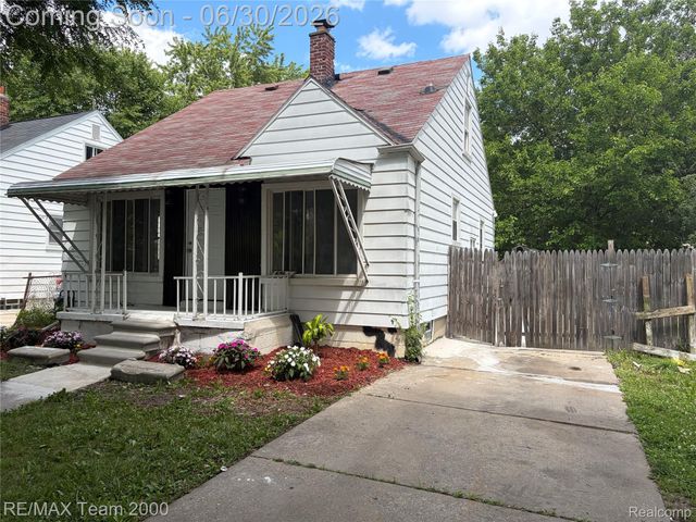 6760 Warwick Street, Detroit, MI 48228