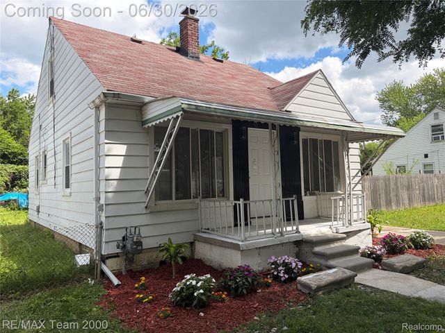 6760 Warwick Street, Detroit, MI 48228