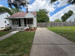 6760 Warwick Street, Detroit, MI 48228